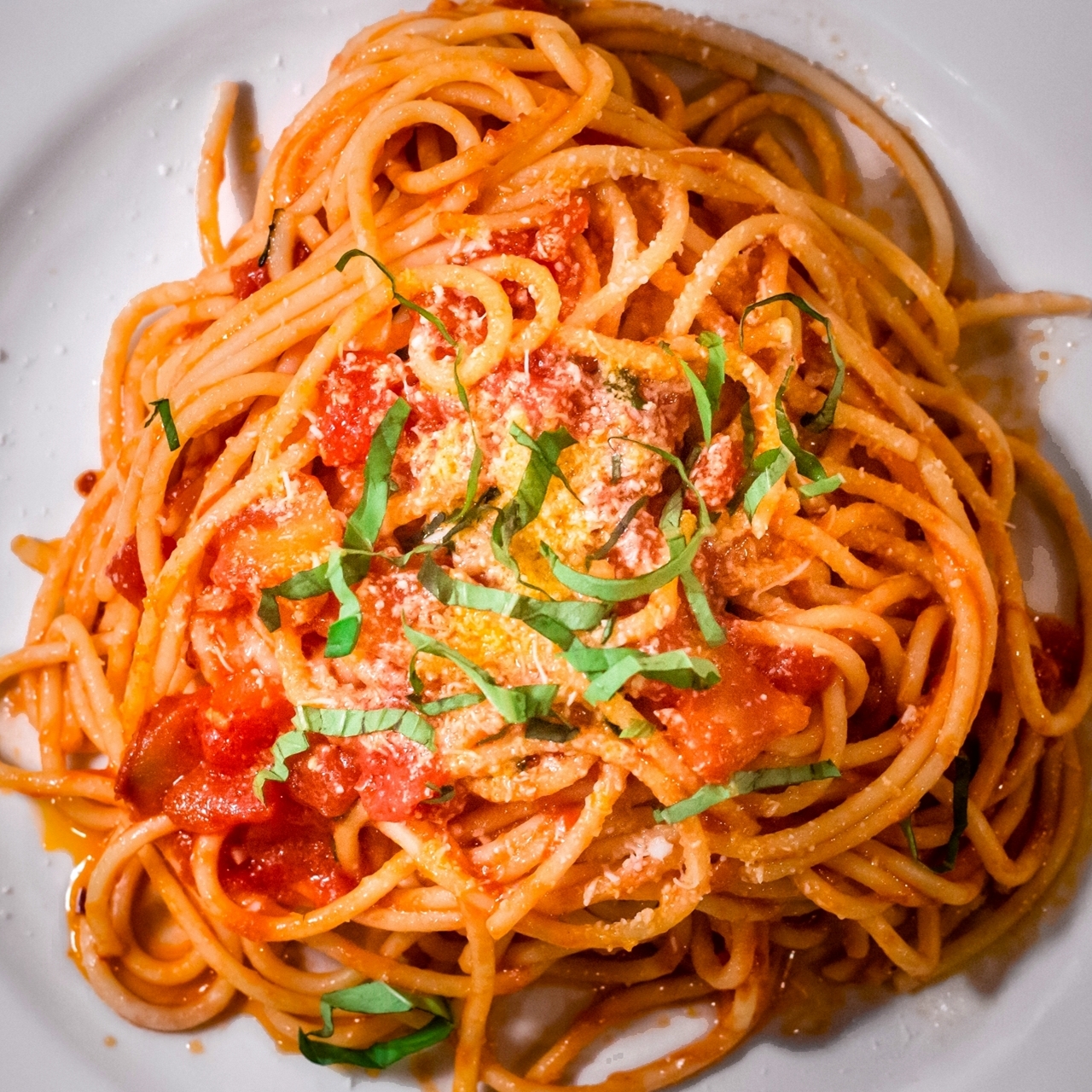 Spaghetti al Pomodoro - Spaghetti, San Marzano Tomato, Olive Oil, Basil